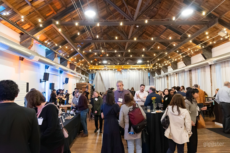  Industrial Venue - High Ceilings & Steel Beams 