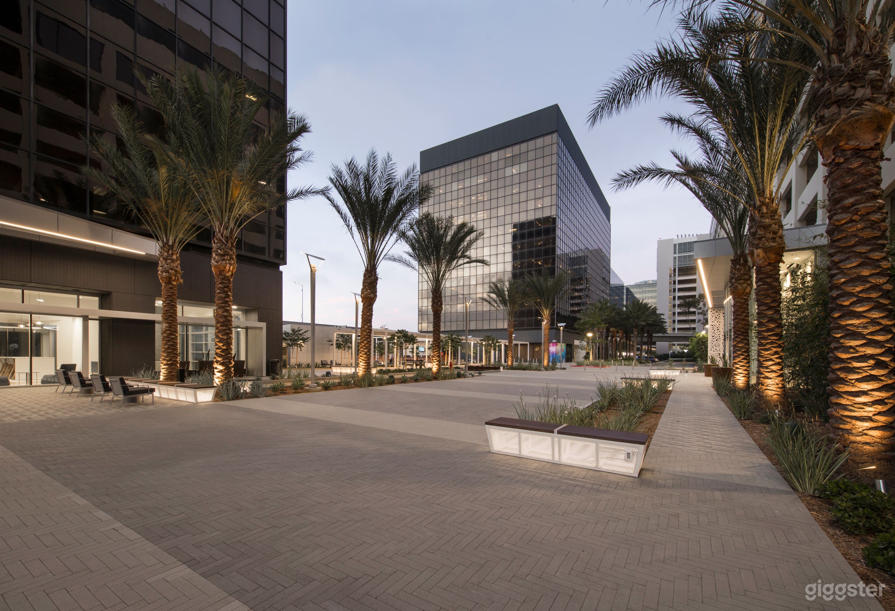 Flyte Open Space Plaza Photo 4