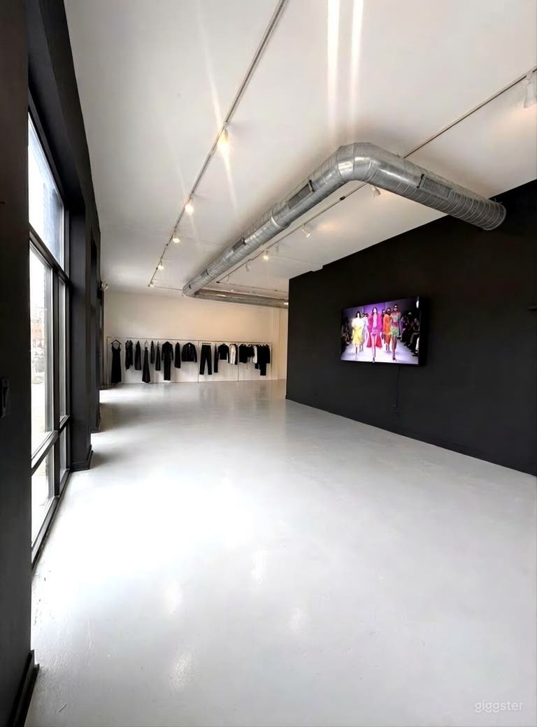  Spazio Retail e Creativo Elevato 