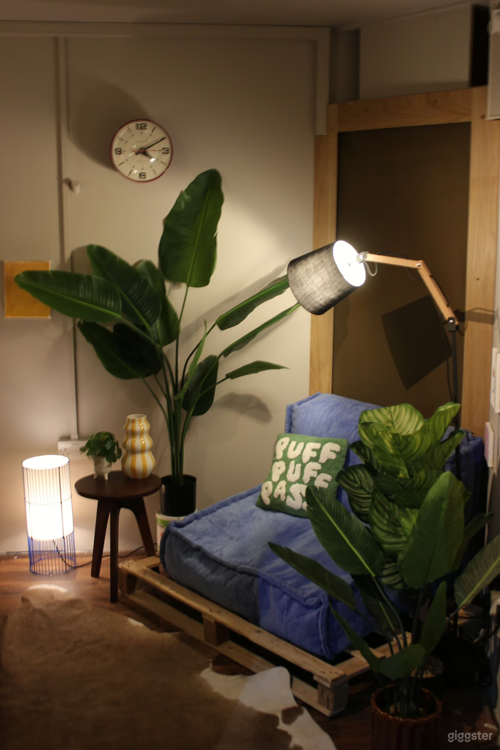 The Snug (DJ Studio) Photo 3