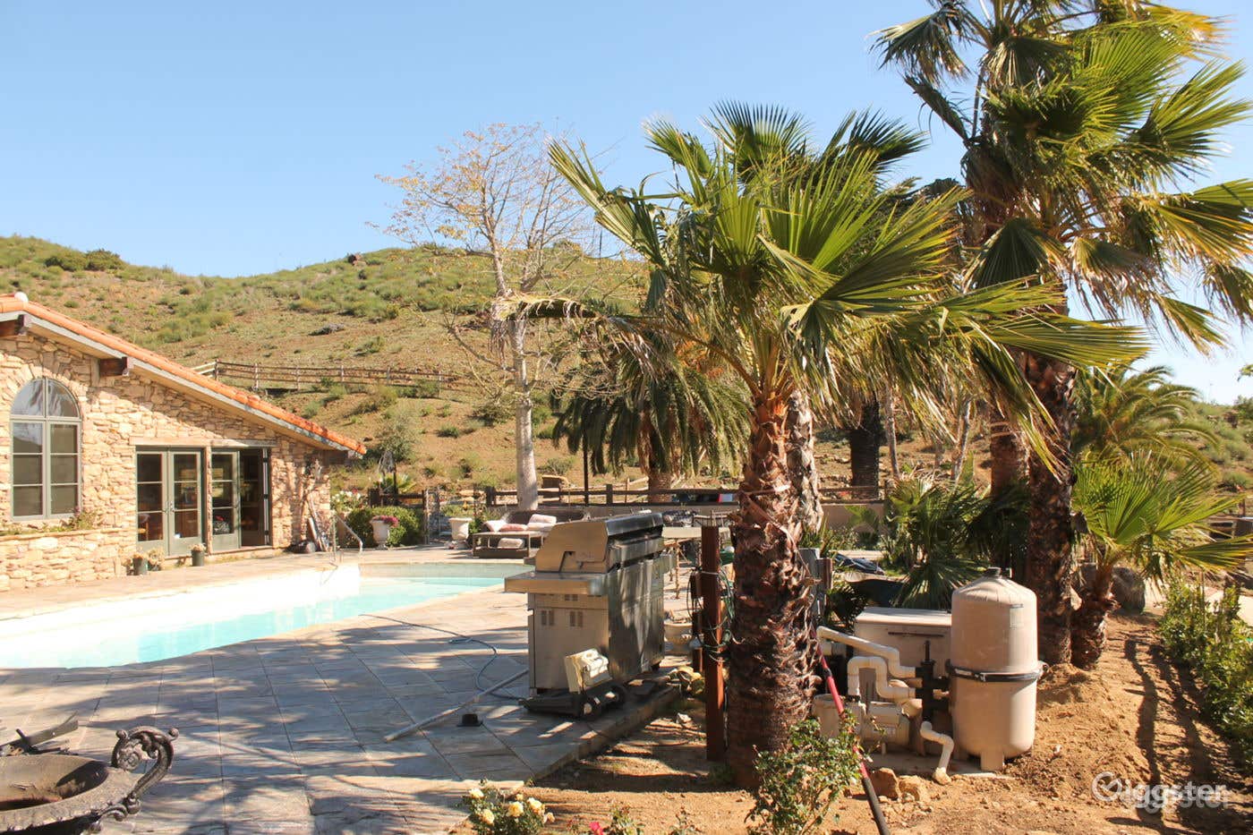 Ranch Pool Rental in Malibu Hills Photo 2