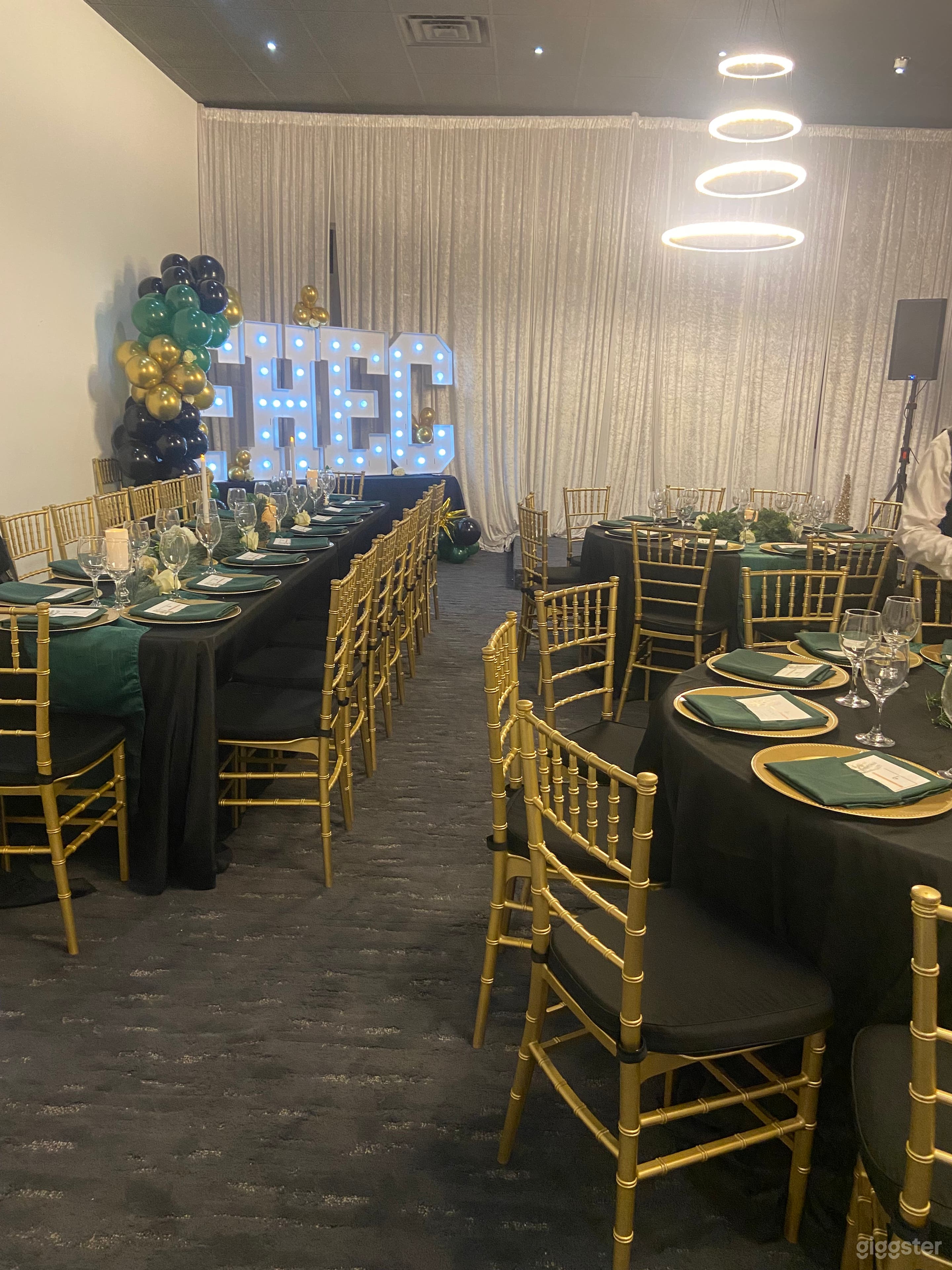 Downtown , luxury , dancehall, mini stage Photo 3