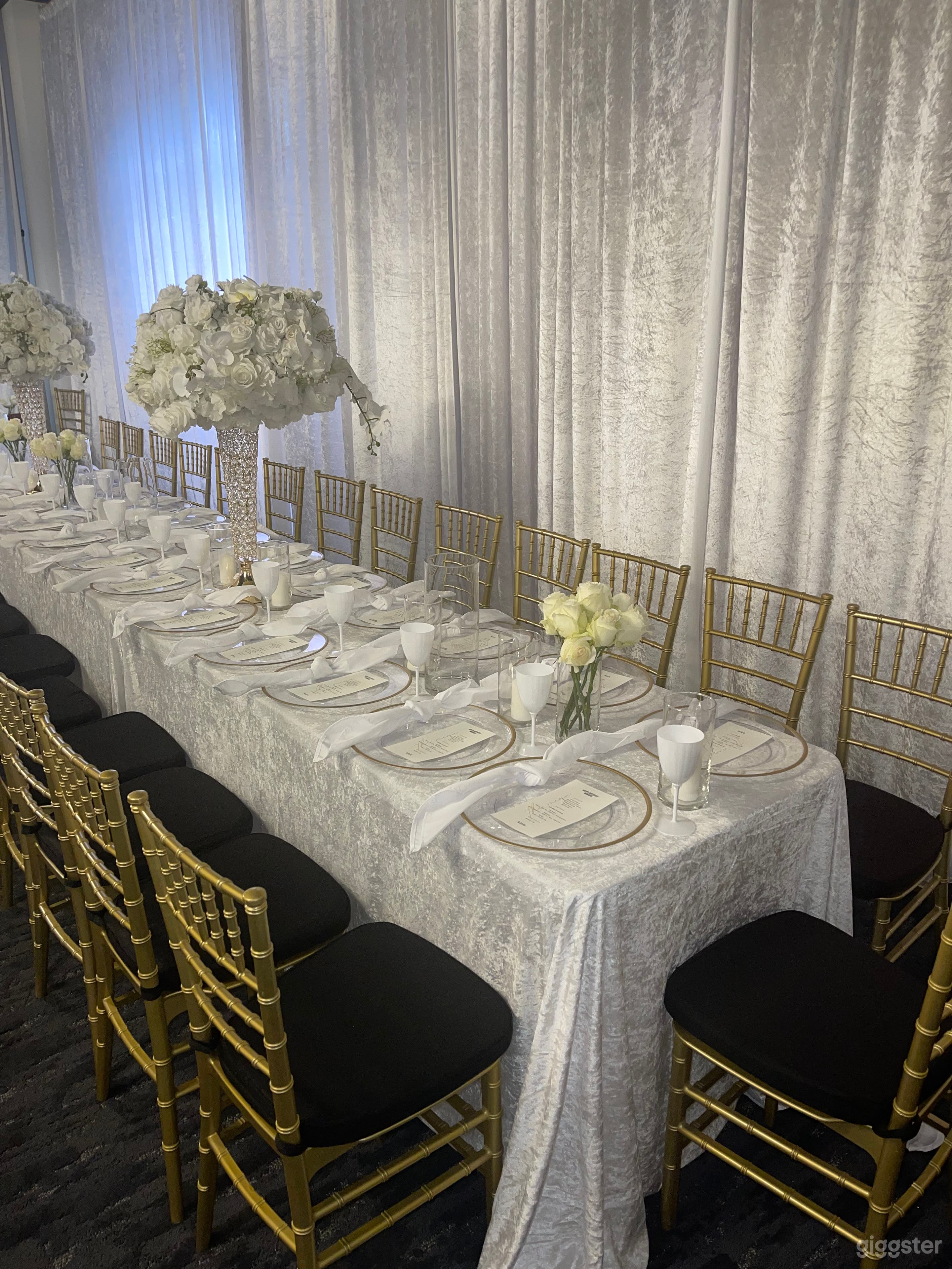 Downtown , luxury , dancehall, mini stage Photo 2