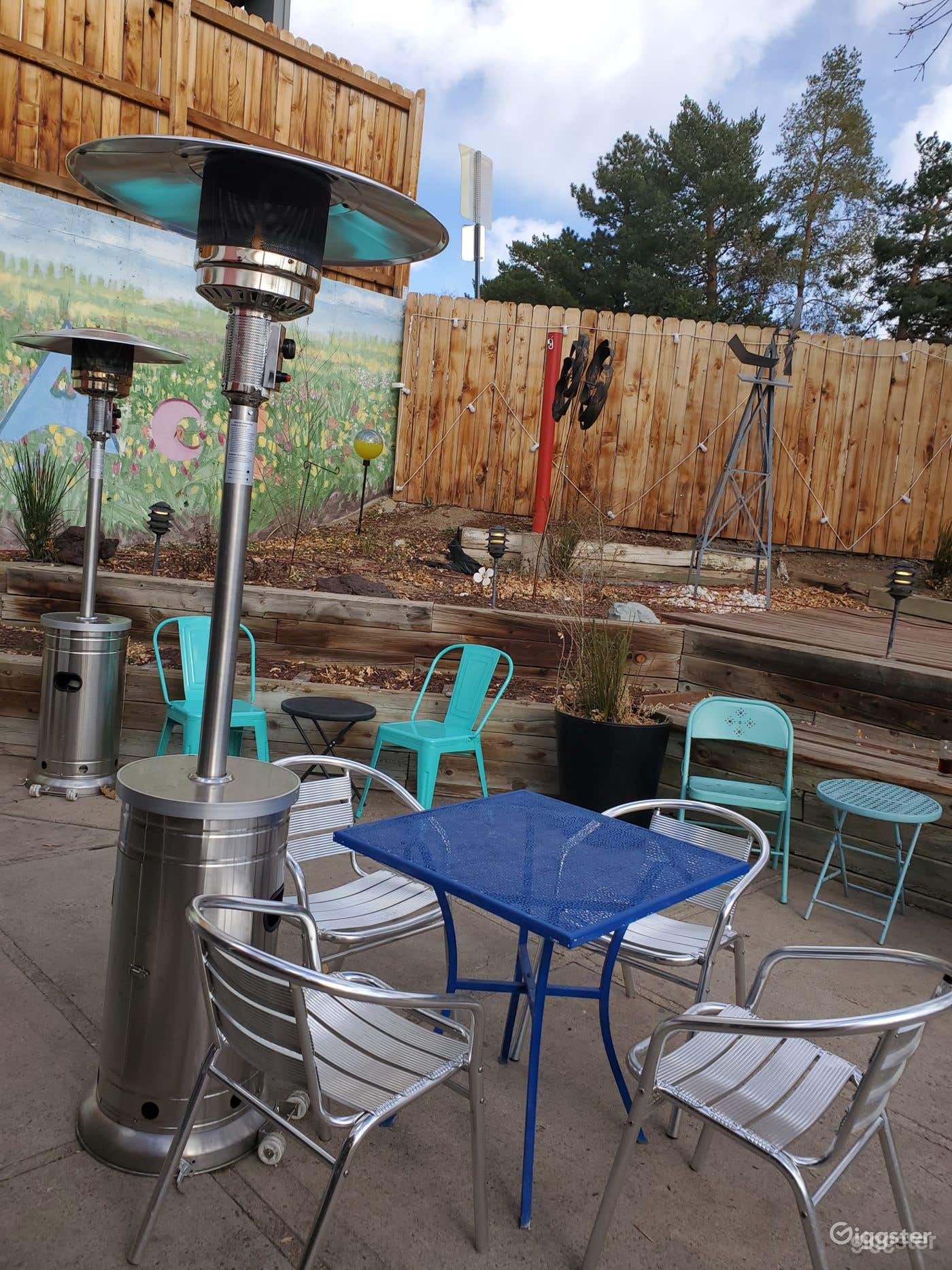 Relaxing Outdoor Space Restaurant in Denver Photo 3