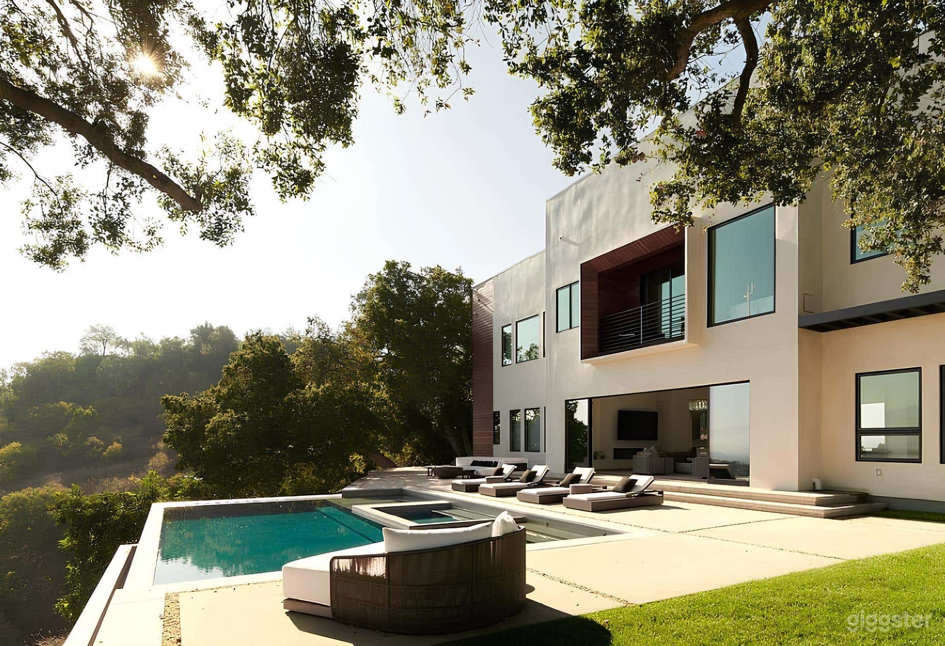 Majestic Pool with Panoramic Views Photo 1