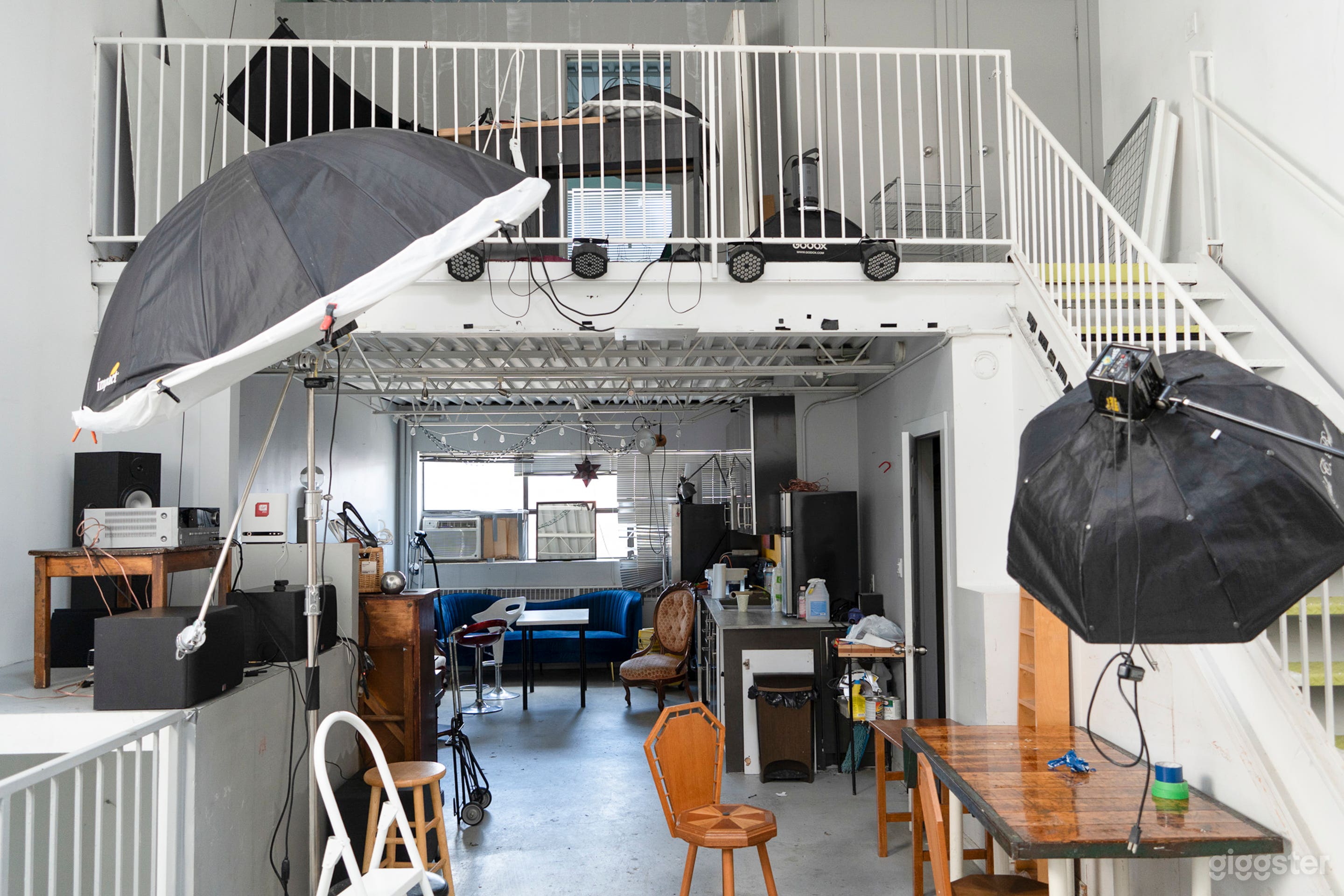 Leslieville Loft Studio • EVENT • PHOTO • VIDEO Photo 3