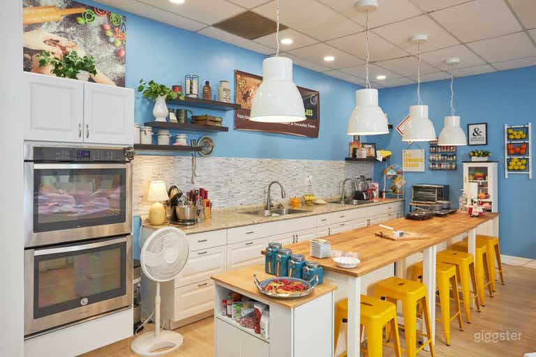  Bold, Bright, & Spacious Rental Space For Rent 