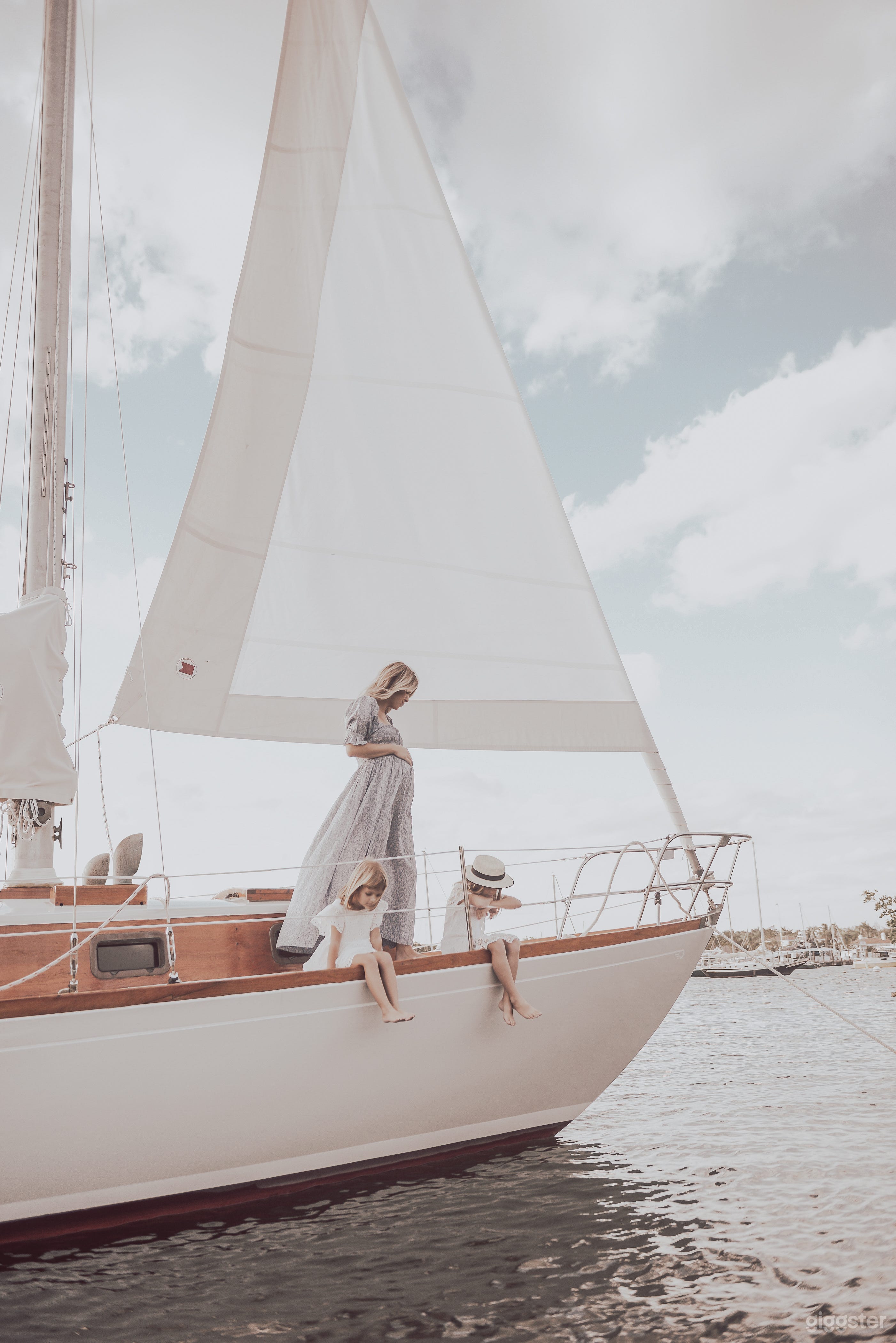 Classic Hinckley Pilot 35 Photo 3