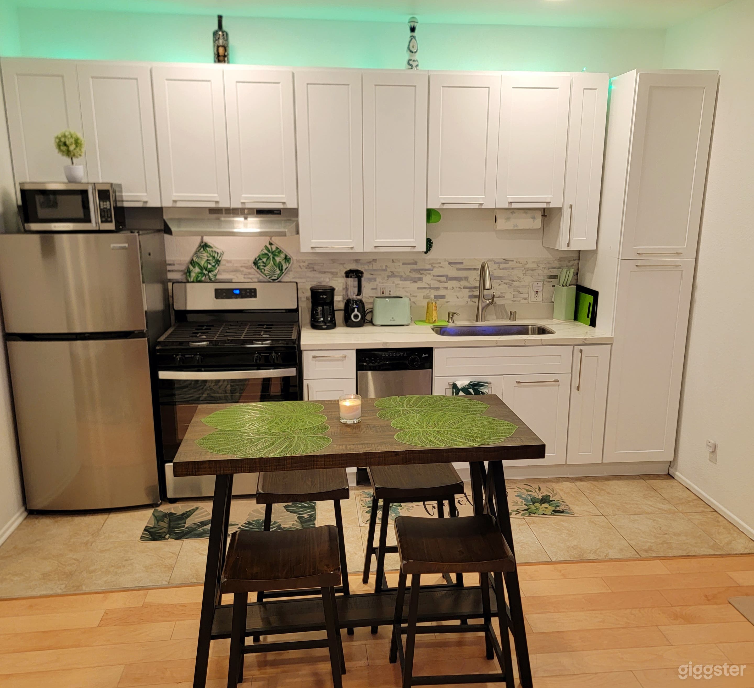 Open kitchen quartz countertop