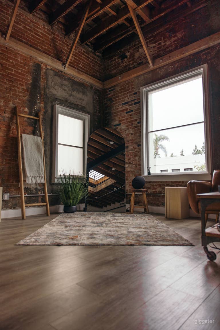 New York Style Vintage/Modern Studio 