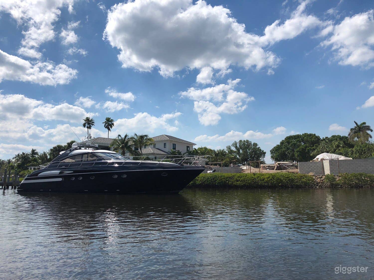 65' Viking Sport Cruisers by Princess Photo 3