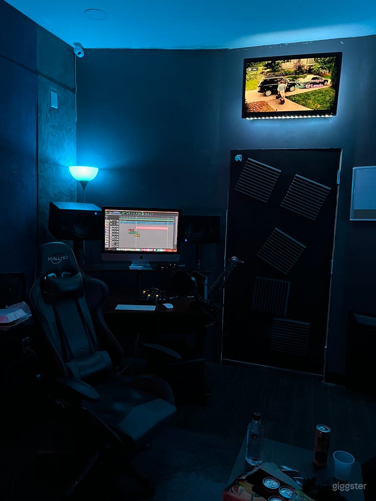  Recording & Photography/Videography Studio Space 