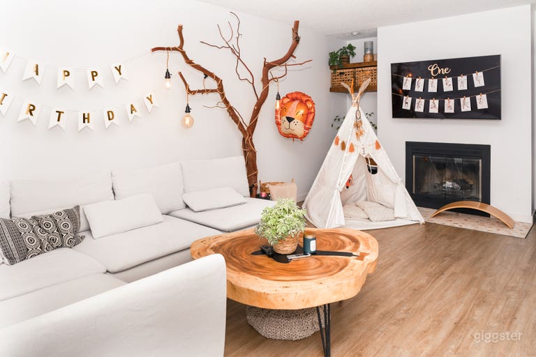  Cozy Boho Escape Townhouse in Vancouver 