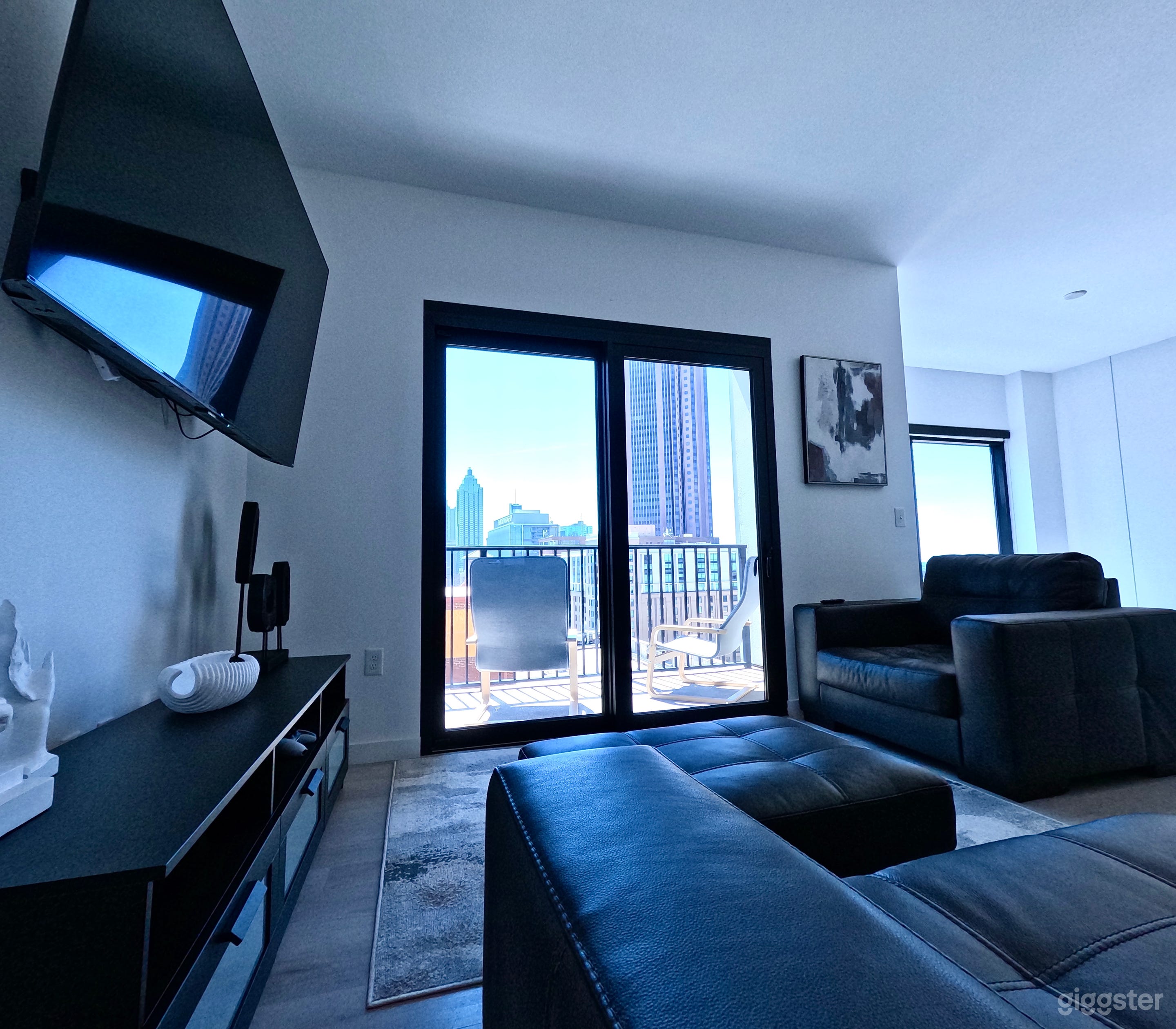 Midtown Condo in Front the Fox Theatre Photo 1