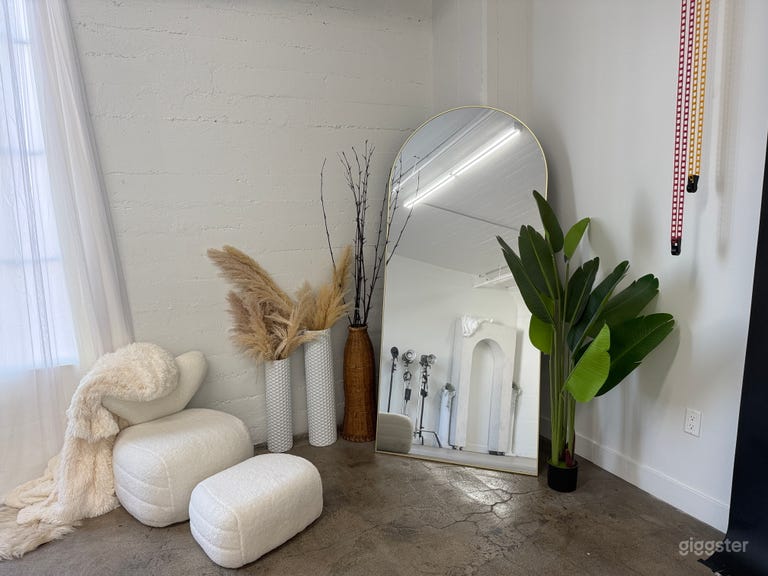  Open space minimalistic downtown studio 