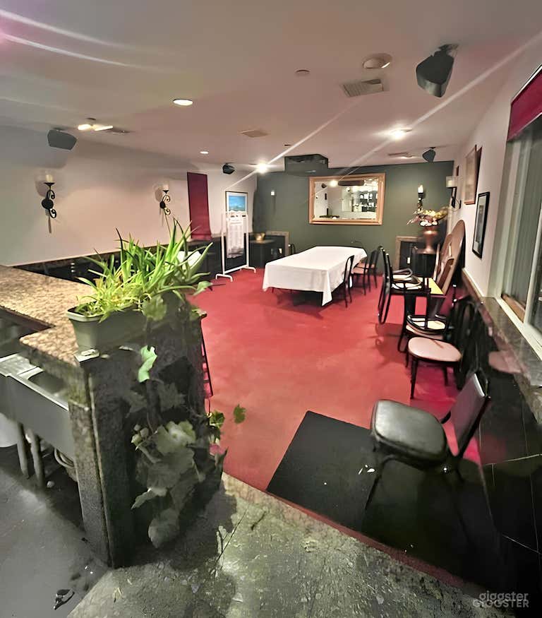  Cozy Italian Dining room in Philadelphia 