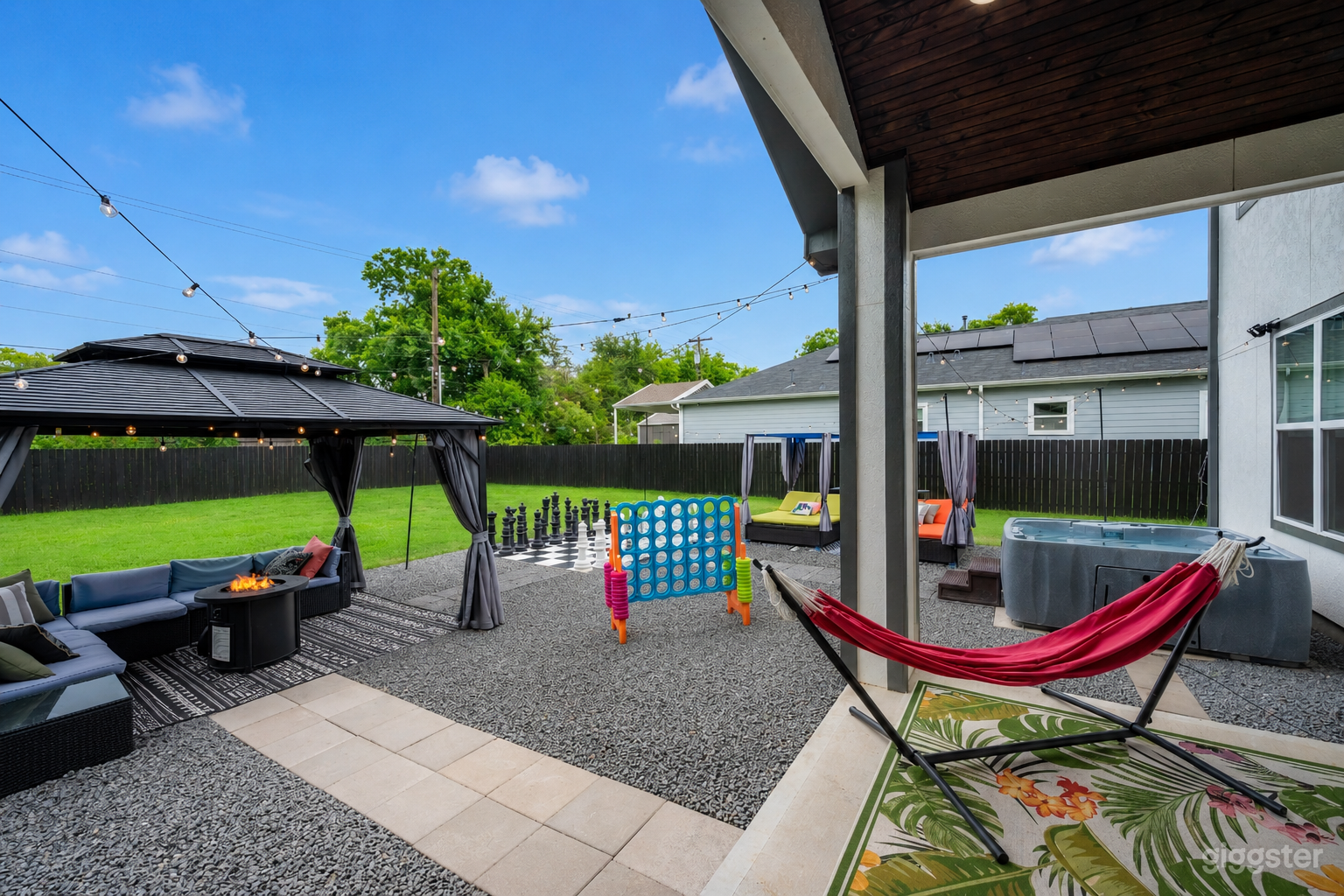 The Secret Garden | Home w/ 20 Foot Ceilings & Outdoor Oasis Photo 2