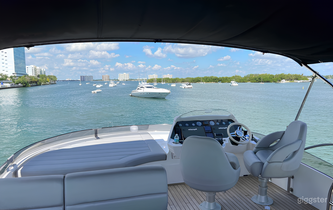 Sunseeker 70” Yacht Photo 2