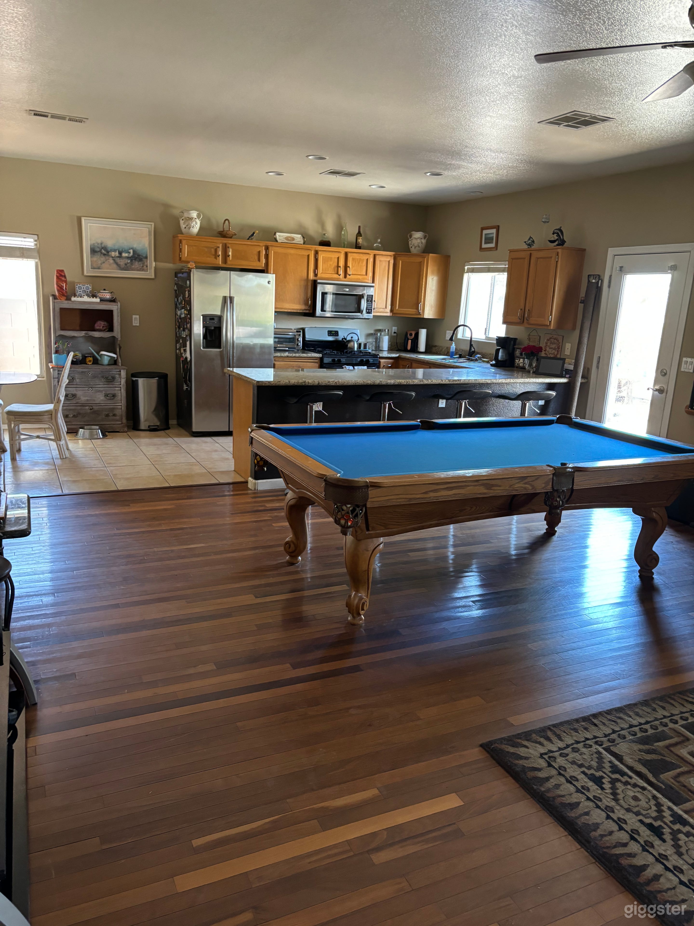 Waterfall Pool, Hot Tub, Firepit and Party Lawn Photo 3