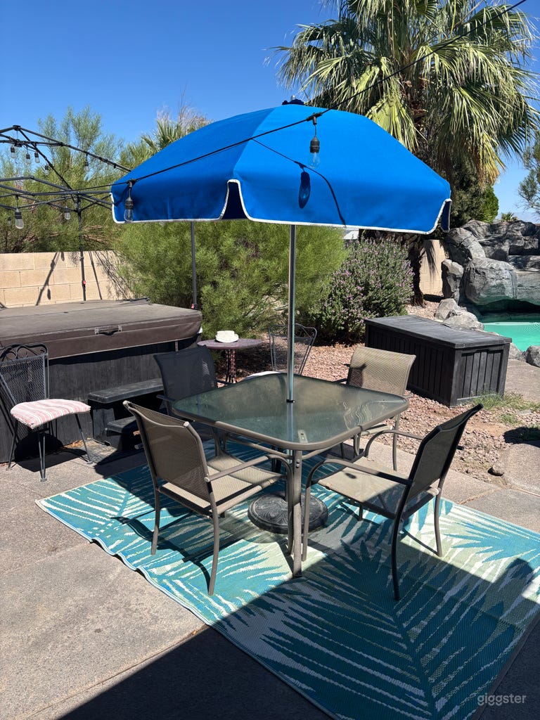  Waterfall Pool, Hot Tub, Firepit and Party Lawn 