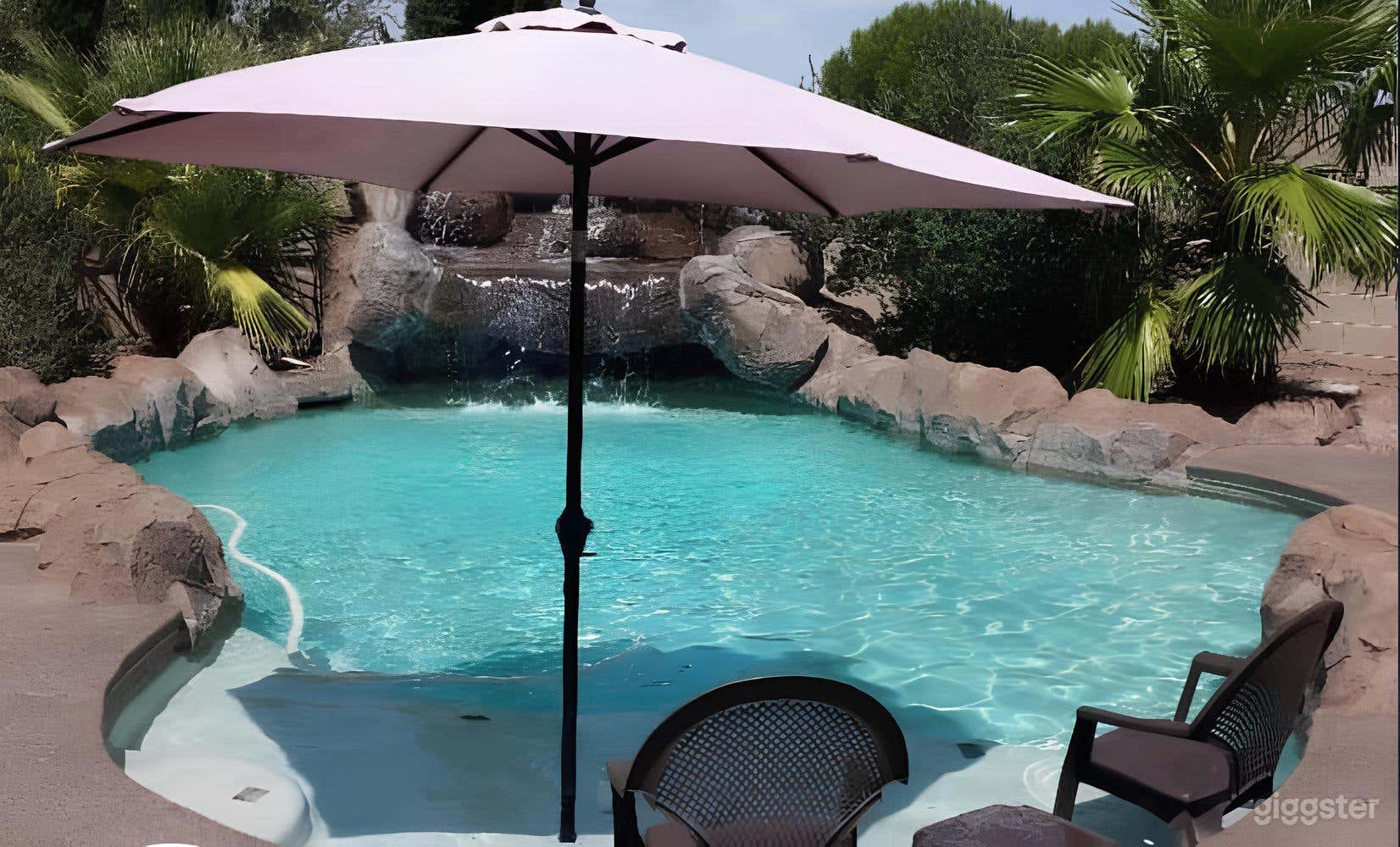 Waterfall Pool, Hot Tub, Firepit and Party Lawn Photo 1