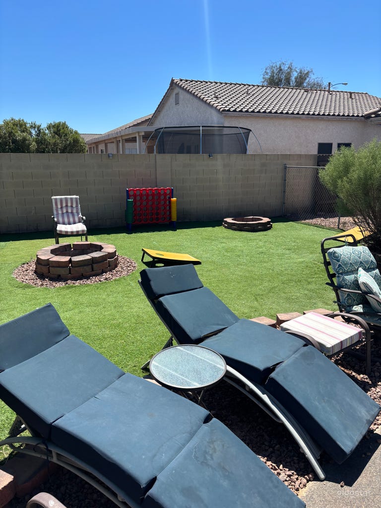 Waterfall Pool, Hot Tub, Firepit and Party Lawn 