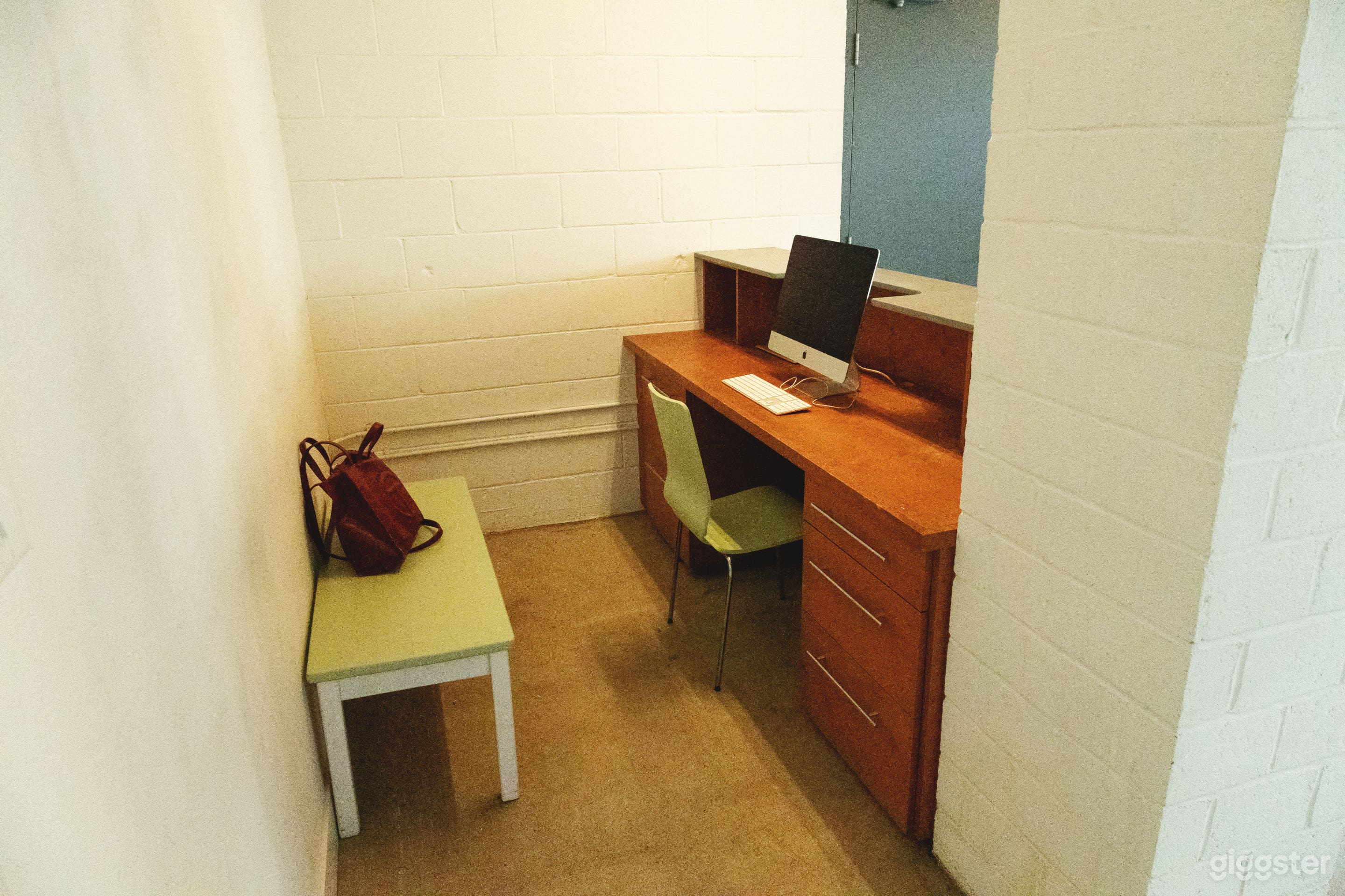 Multipurpose Railtown Studio  Photo 4