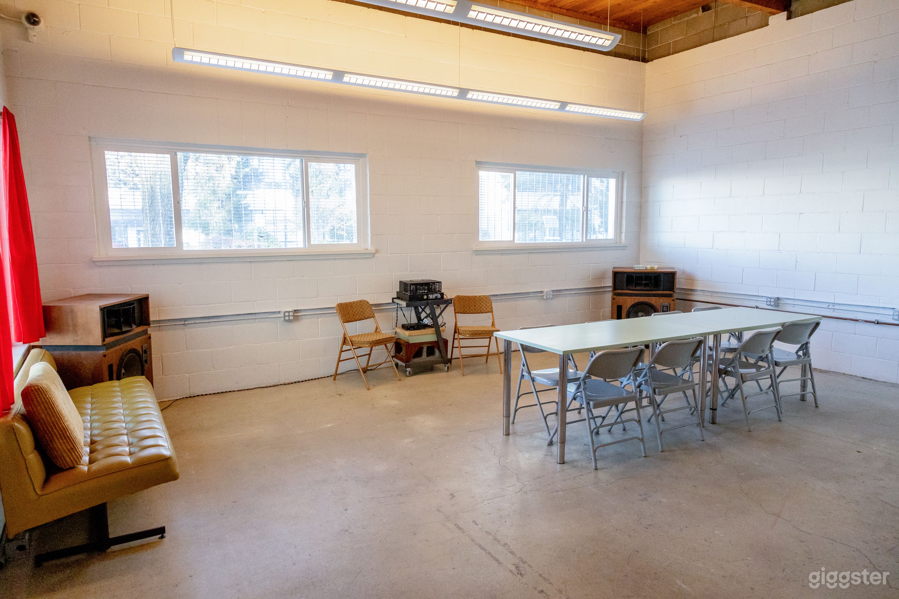 Multipurpose Railtown Studio  Photo 1