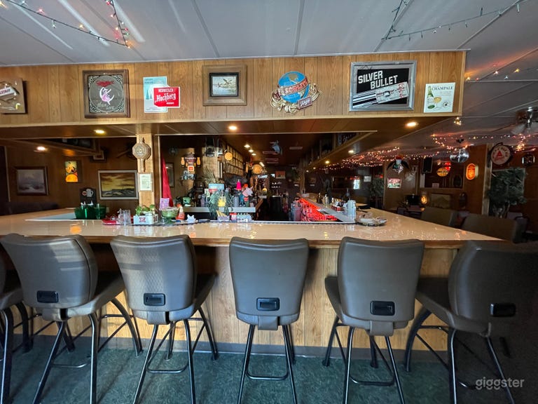  Americana Beer Bar With Vintage Vibes 