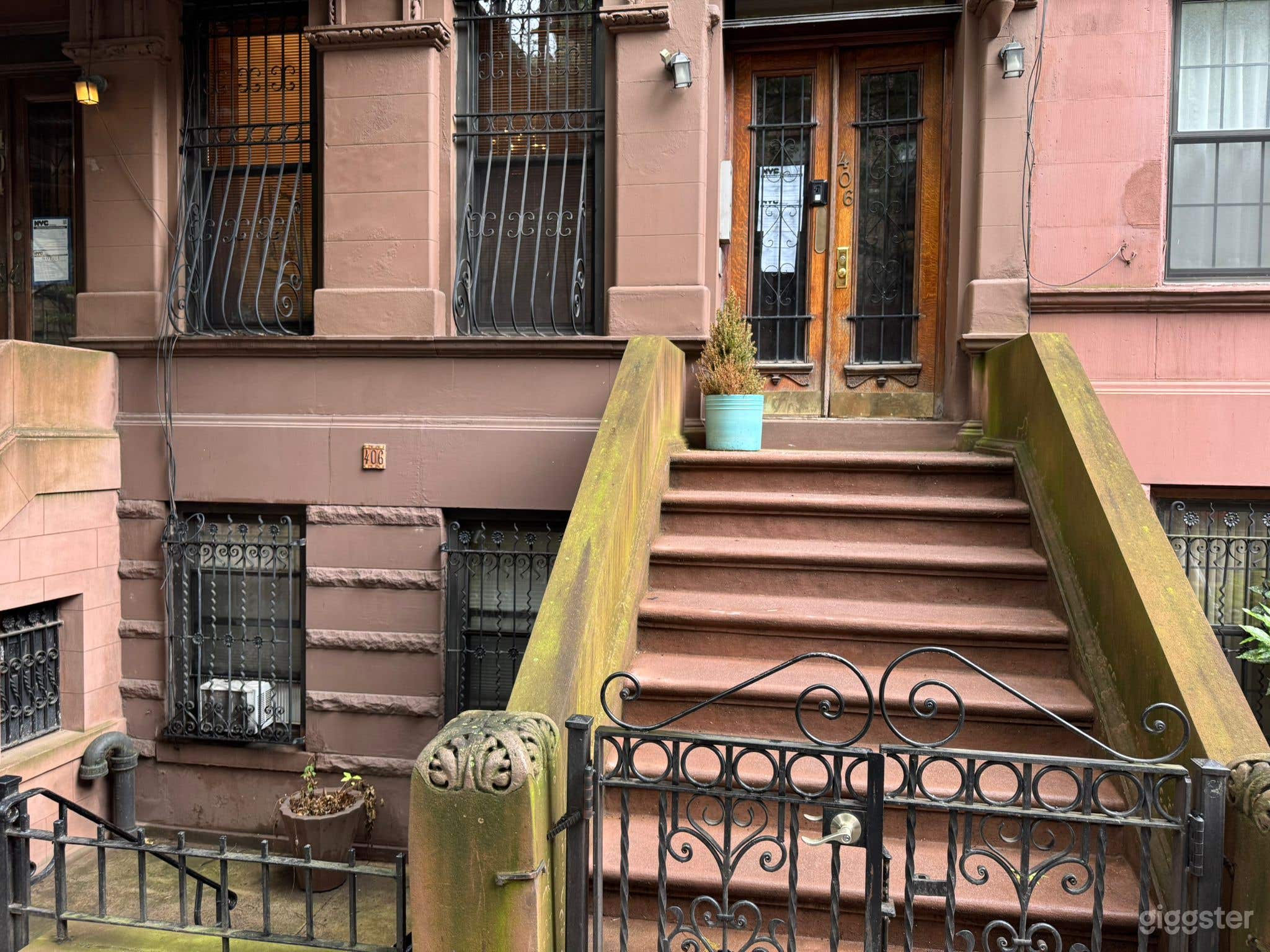 Timeless Brownstone Elegance: Historic Charm Photo 1