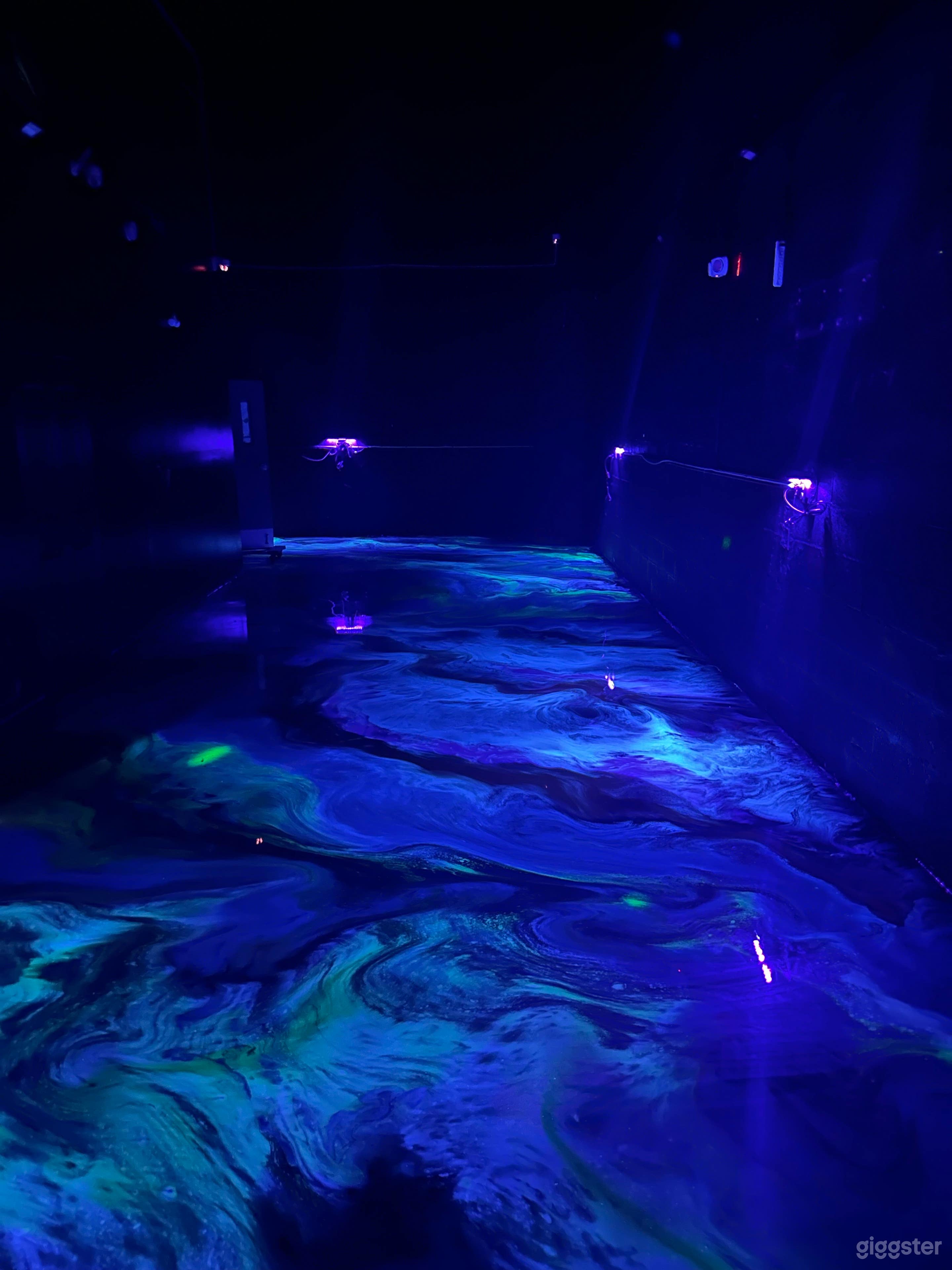 Glow In the Dark Party Lounge Photo 3