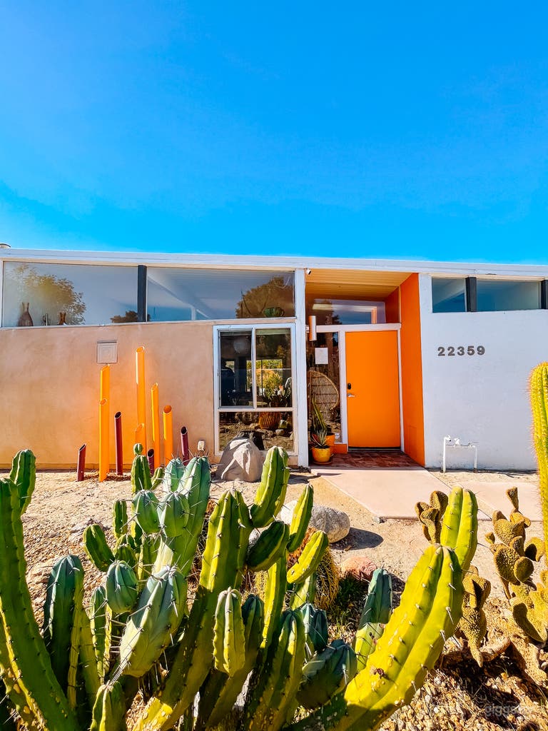  Dazey Desert House - Mid Century to the Max 