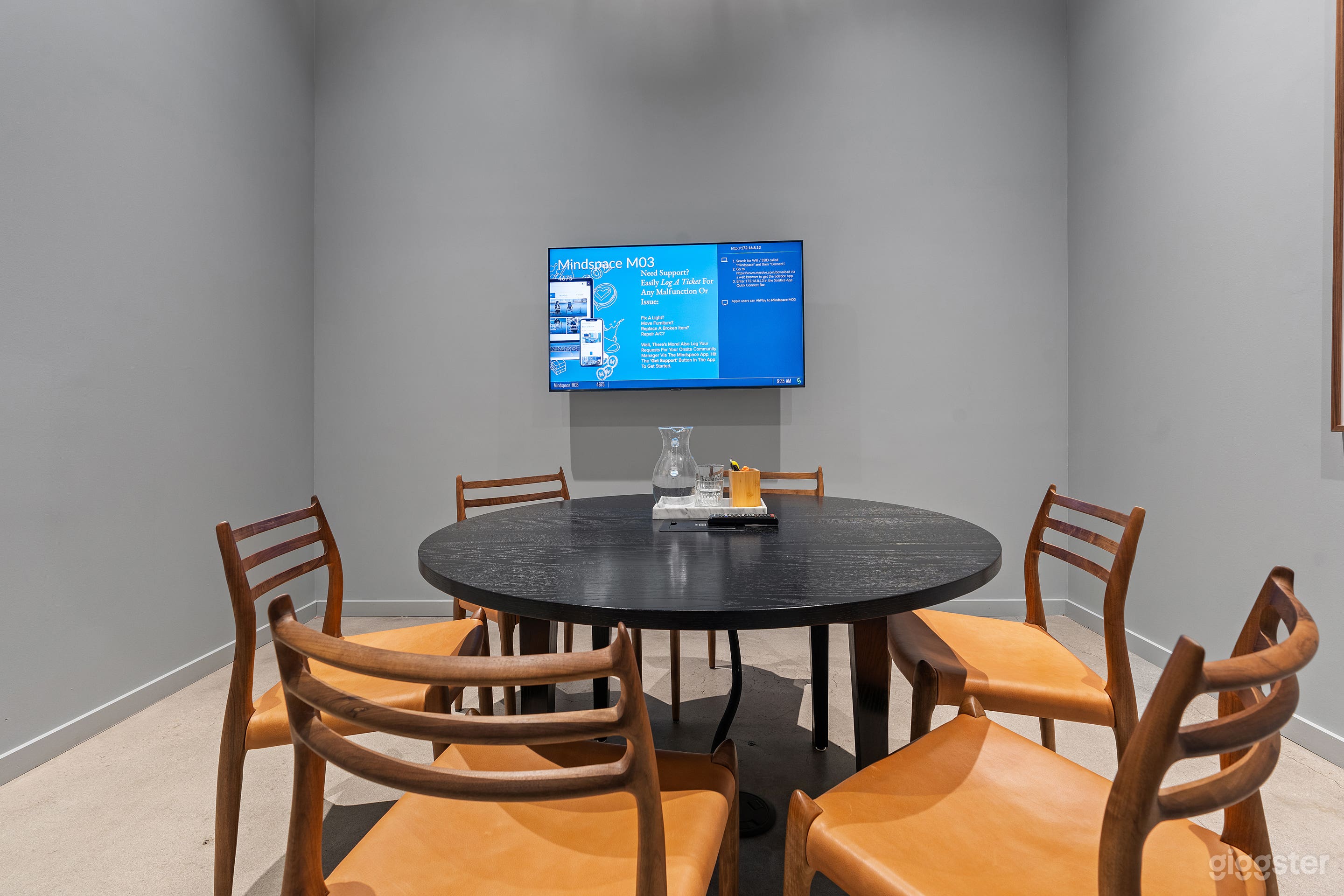 M3: Meeting Room for 6 in Boutique Office Photo 2