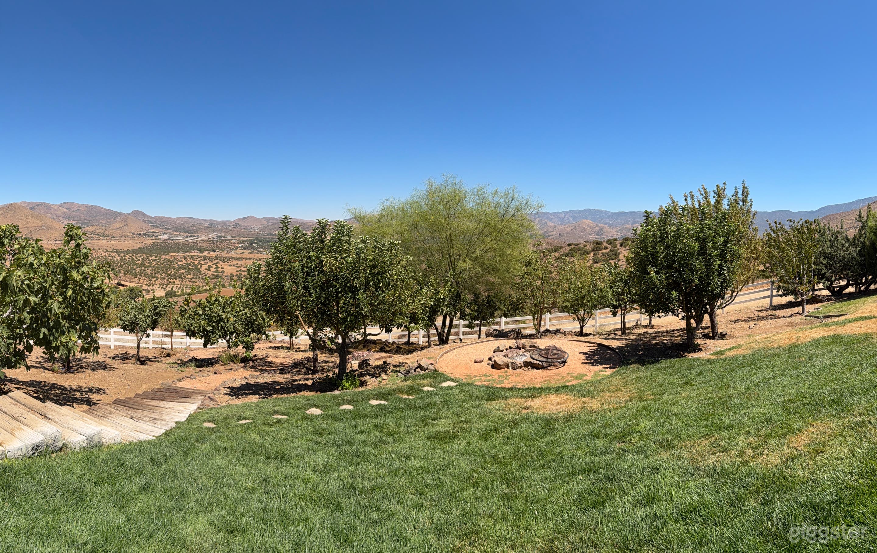 5.5 Acre Ranch Filming & Micro Event Location Photo 3