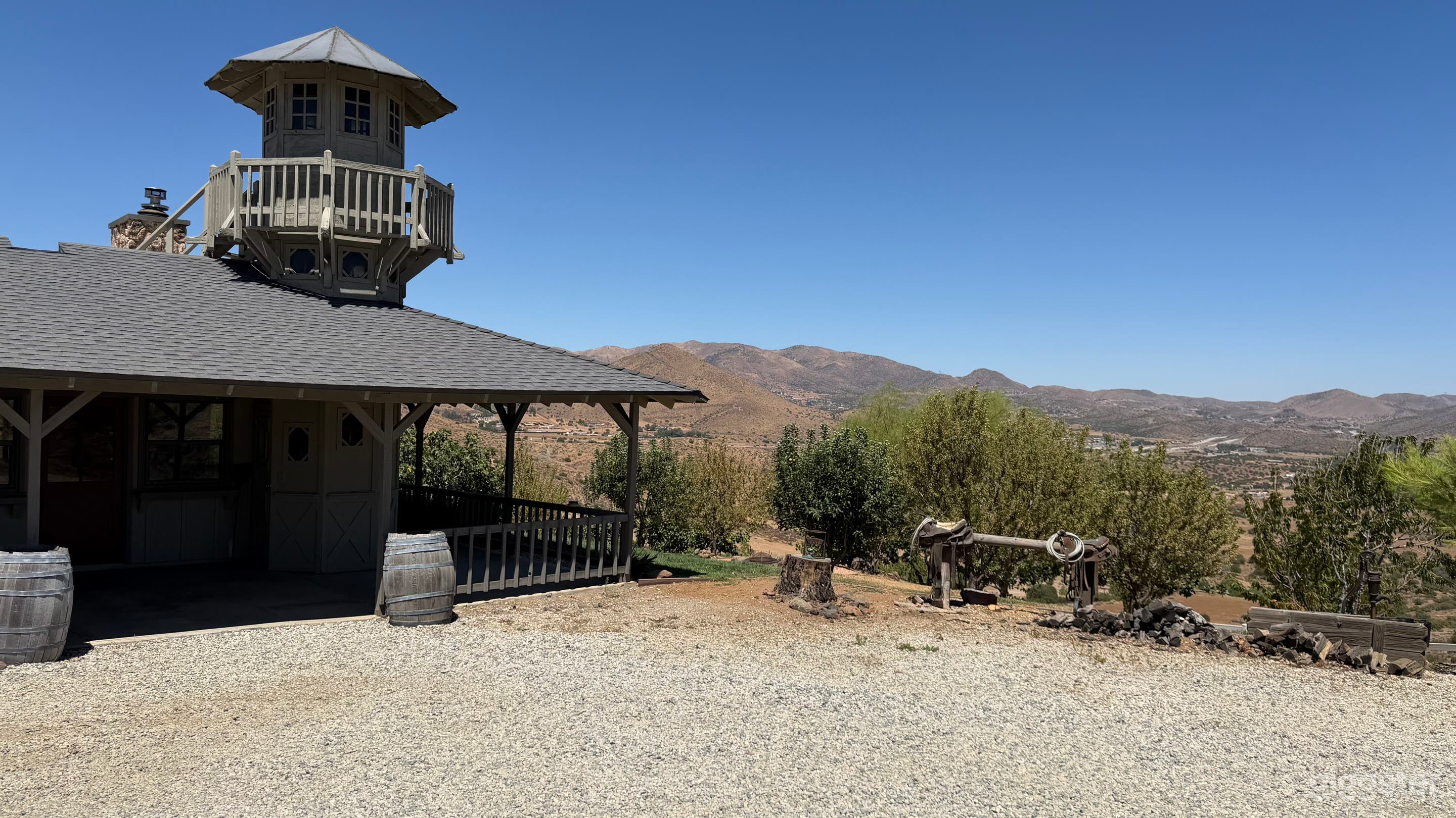 5.5 Acre Ranch Filming & Micro Event Location Photo 2