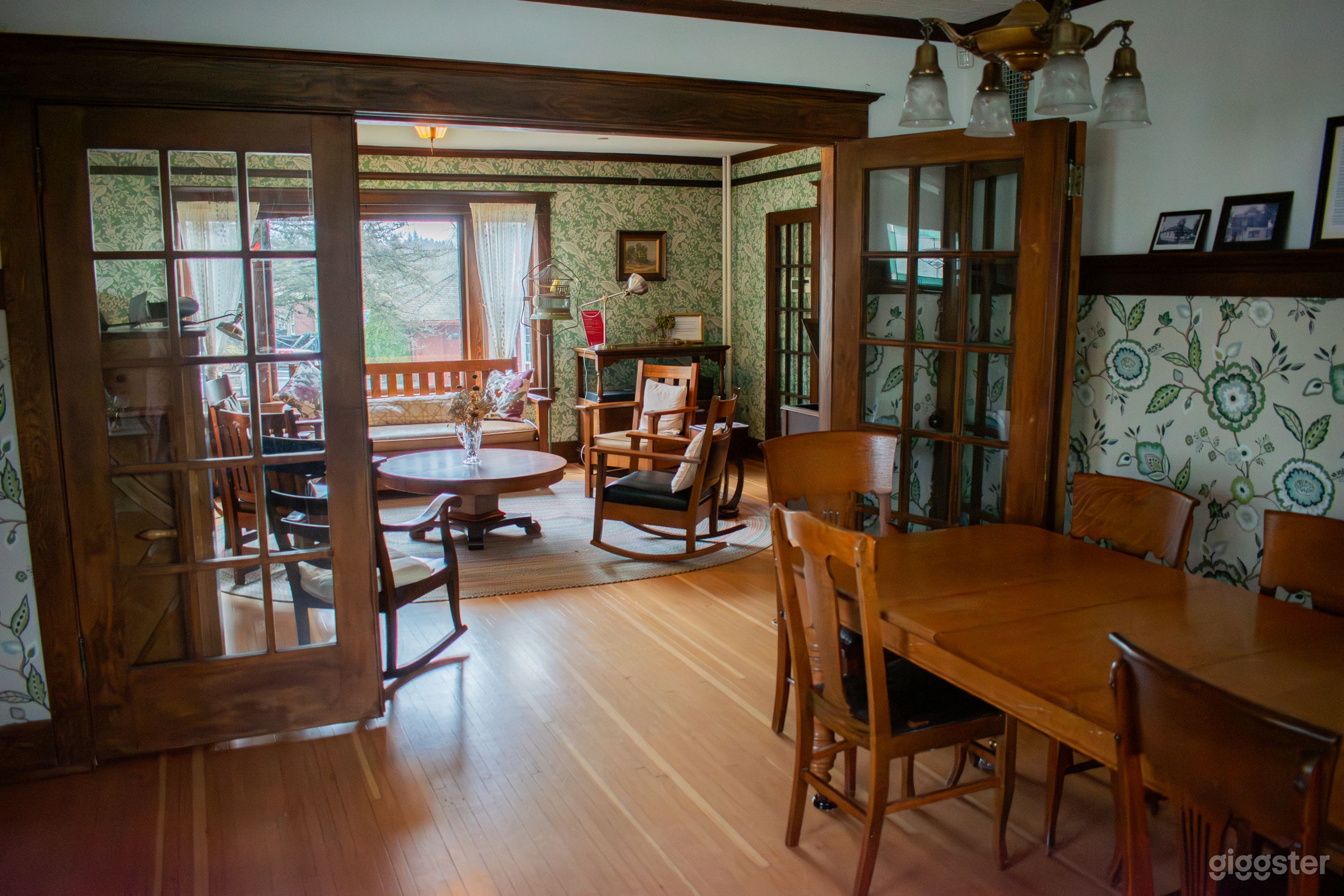 Gorgeous 1909 Edwardian Heritage House & Museum Photo 1