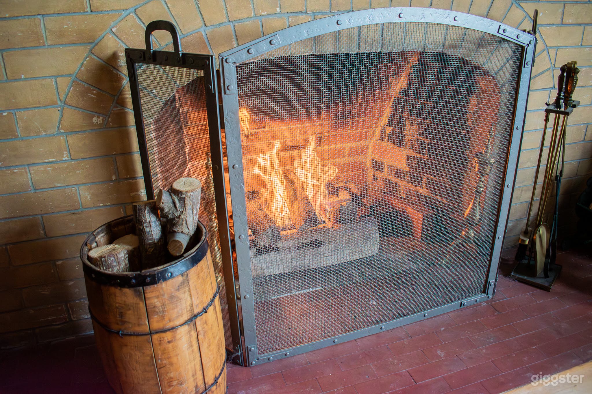 Gorgeous 1909 Edwardian Heritage House & Museum Photo 3
