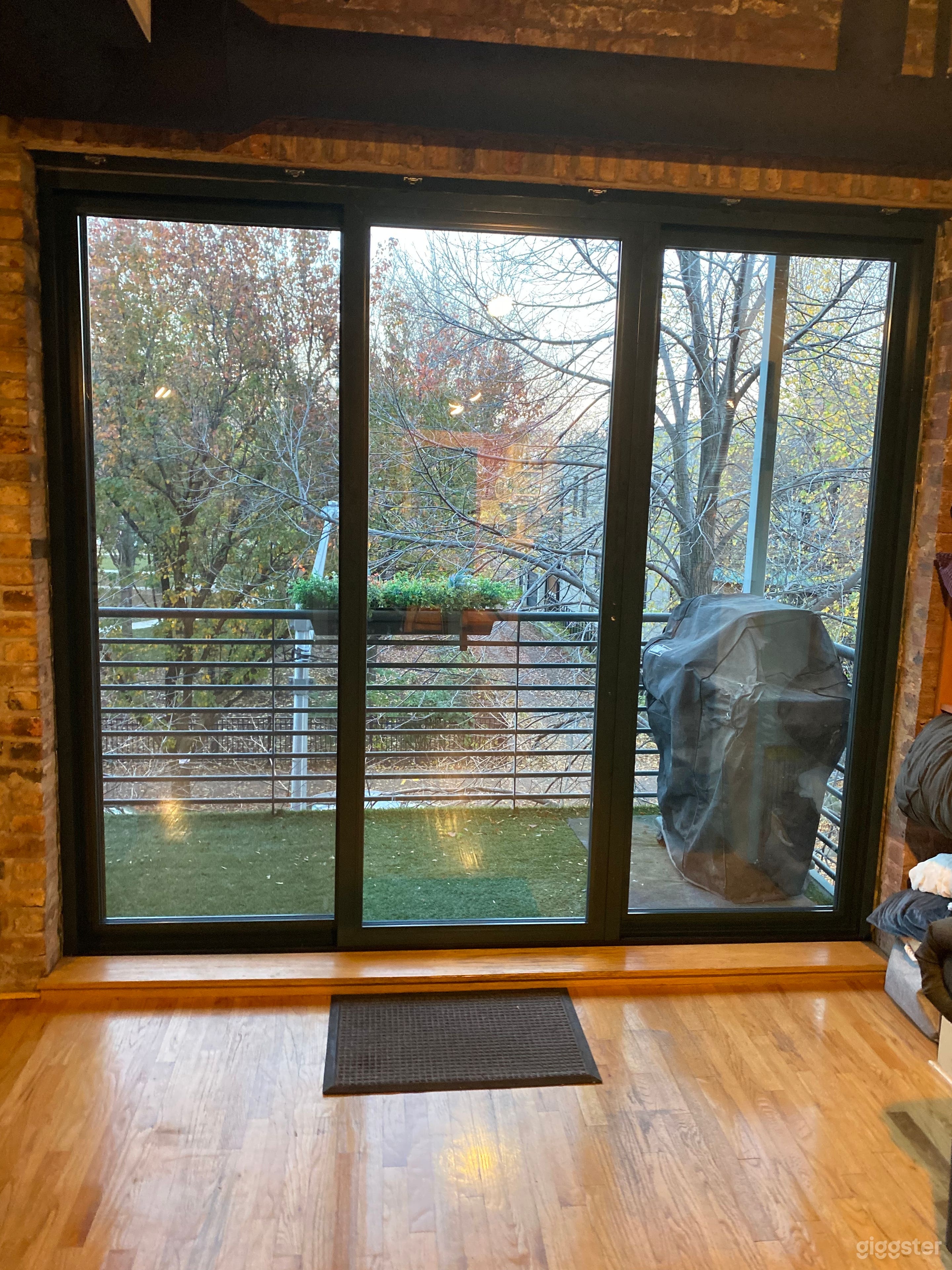 Sliding glass door to front balcony