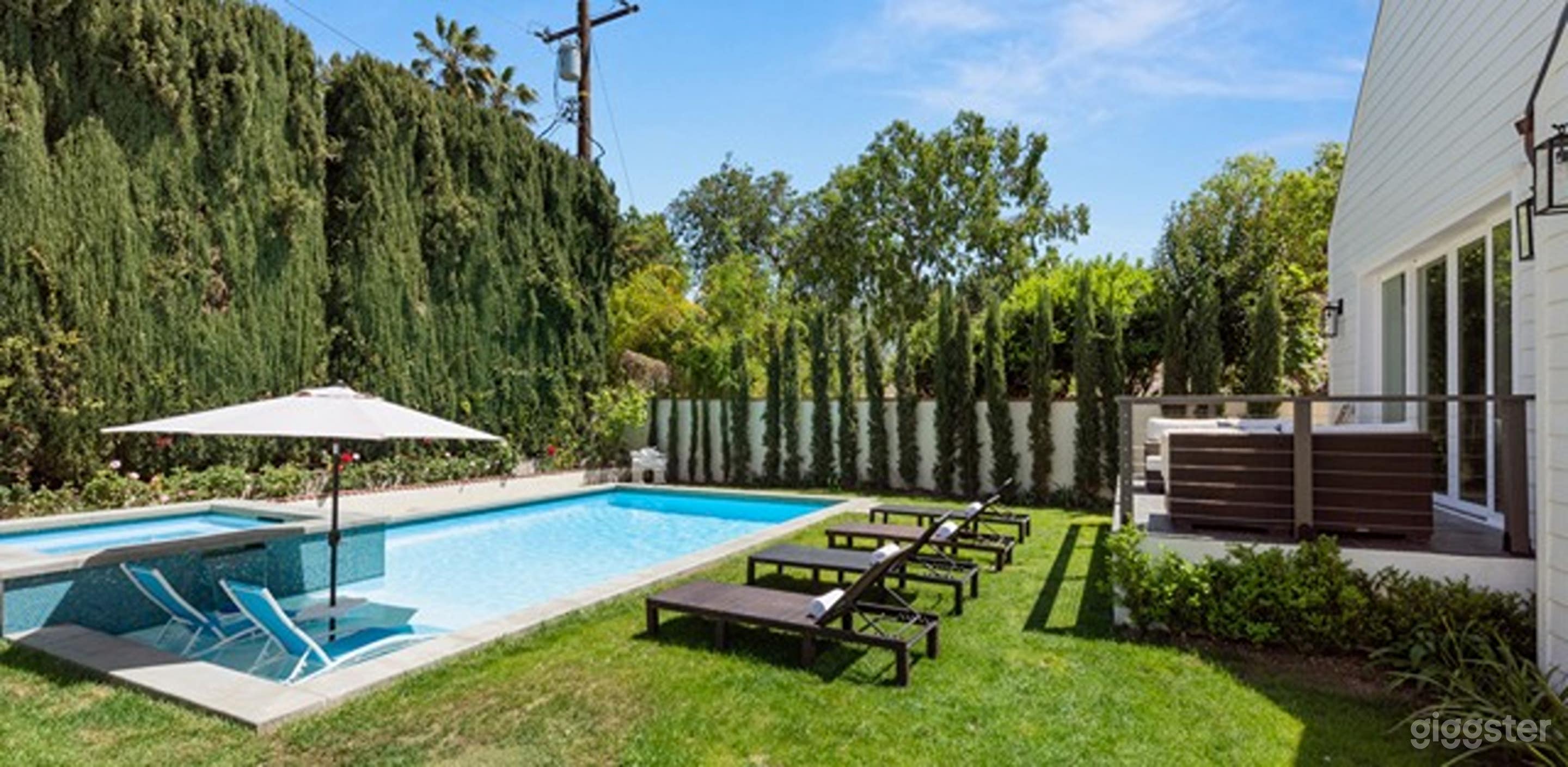 Magnificent Backyard Pool in the Heart of Beverly Hills Photo 1