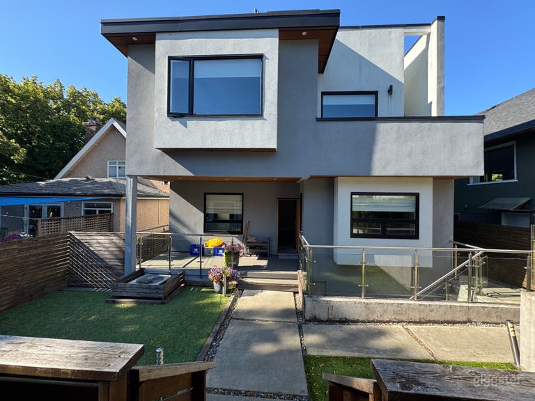  Bright Elegant Vancouver Home for Film & Photo 