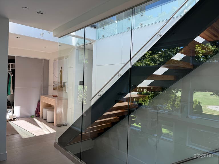  Bright Elegant Vancouver Home for Film & Photo 