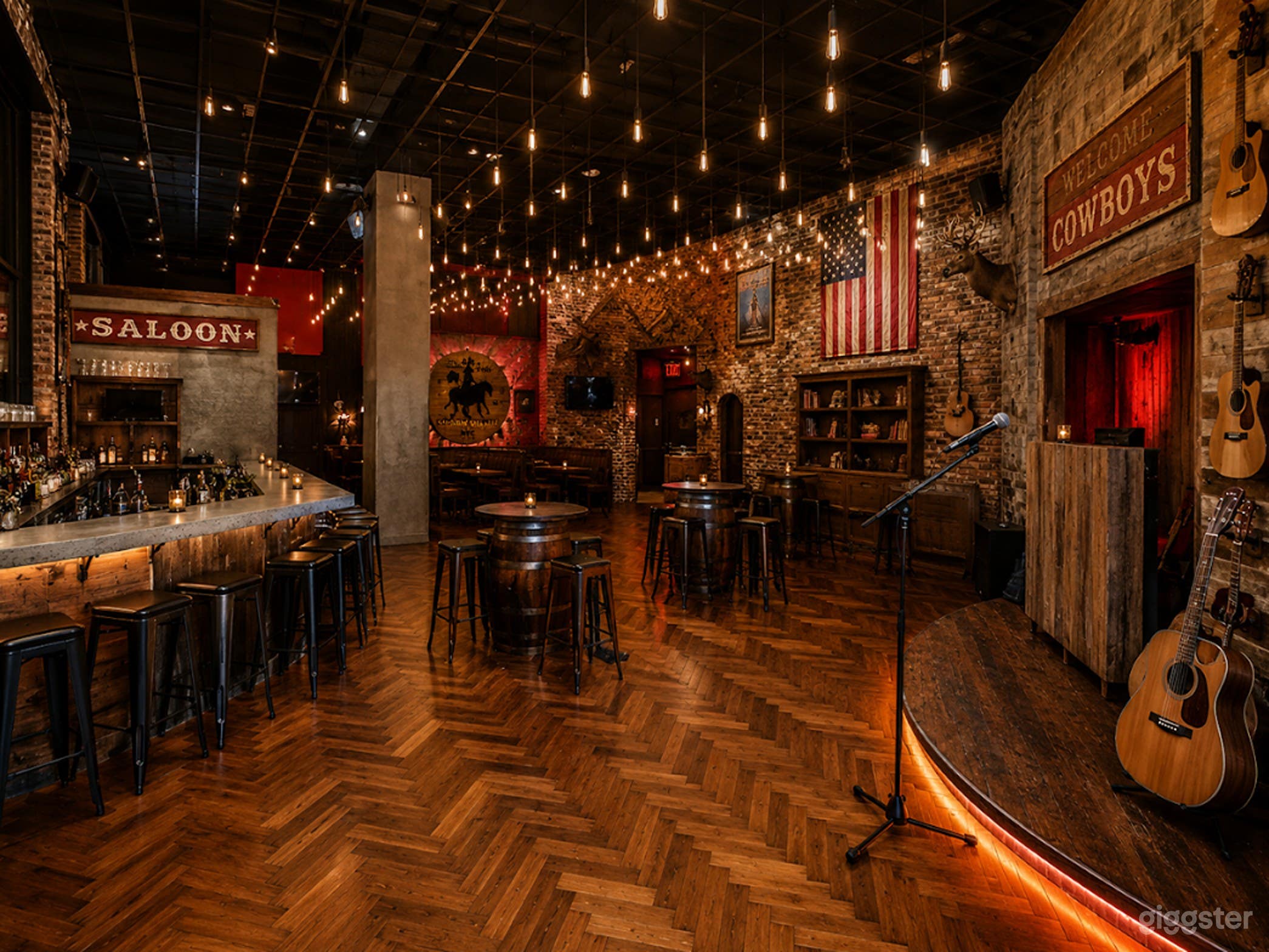 Rustic Country-Themed NYC Venue Photo 1