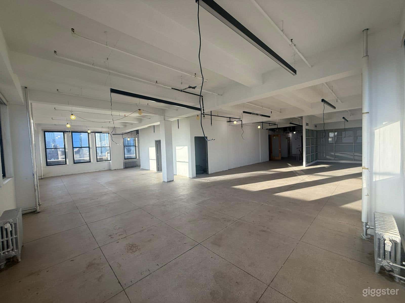 Naturally-Lit Conference Room 3A in Manhattan Photo 2