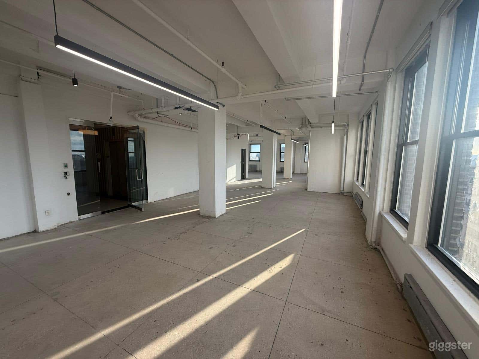 Naturally-Lit Conference Room 3A in Manhattan Photo 3