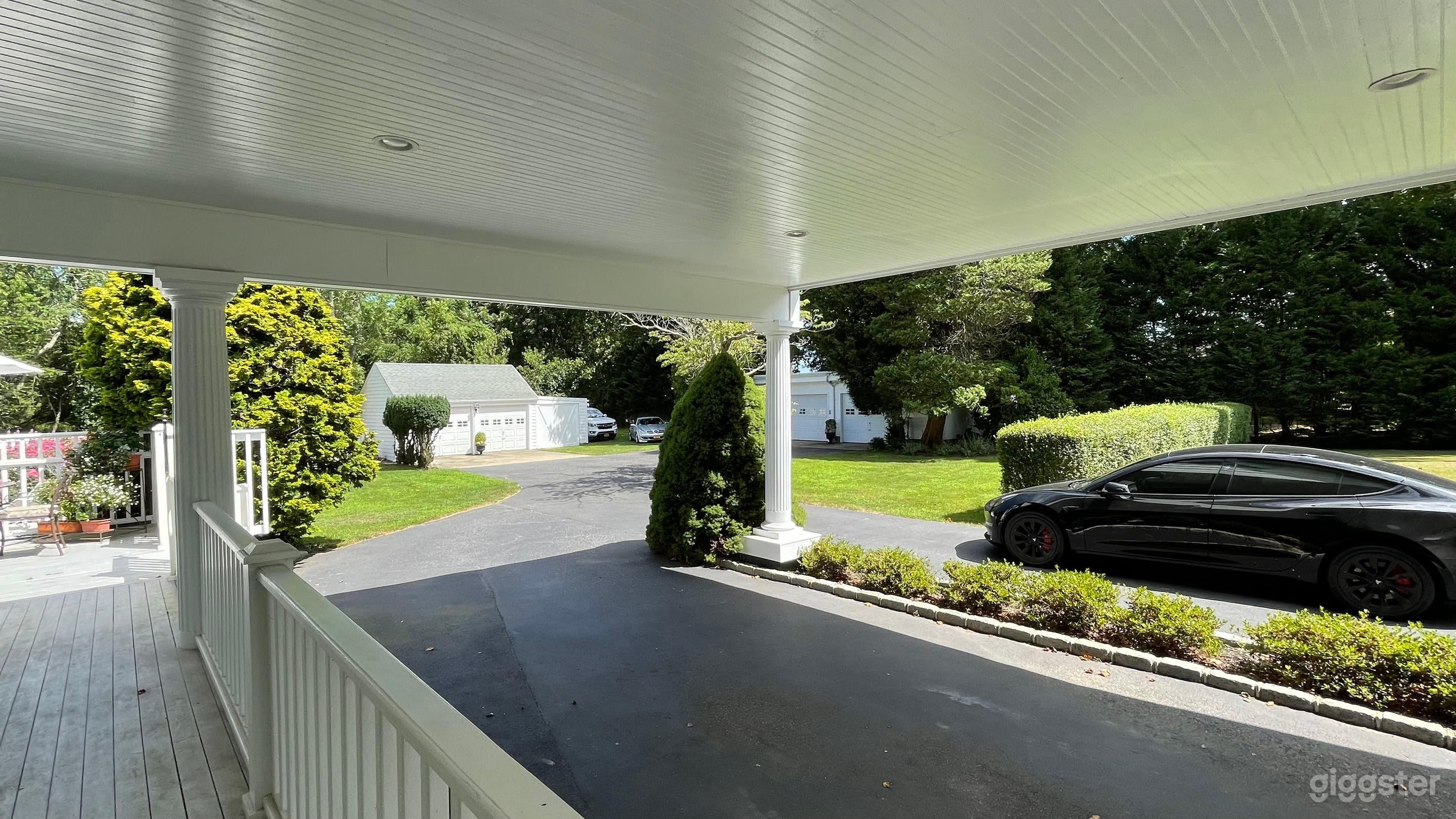 Historic Hamptons Gated Estate Home (exterior) Photo 3