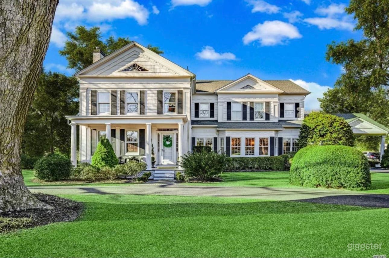 Historic Hamptons Gated Estate Home (exterior) Photo 1