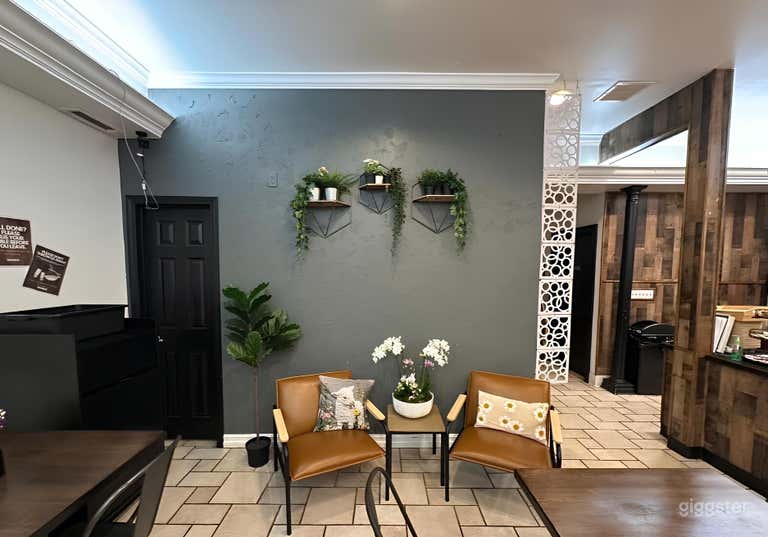  Un bel intérieur de café 