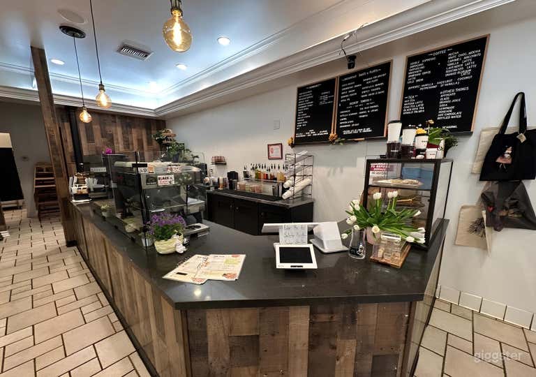  Un bel intérieur de café 