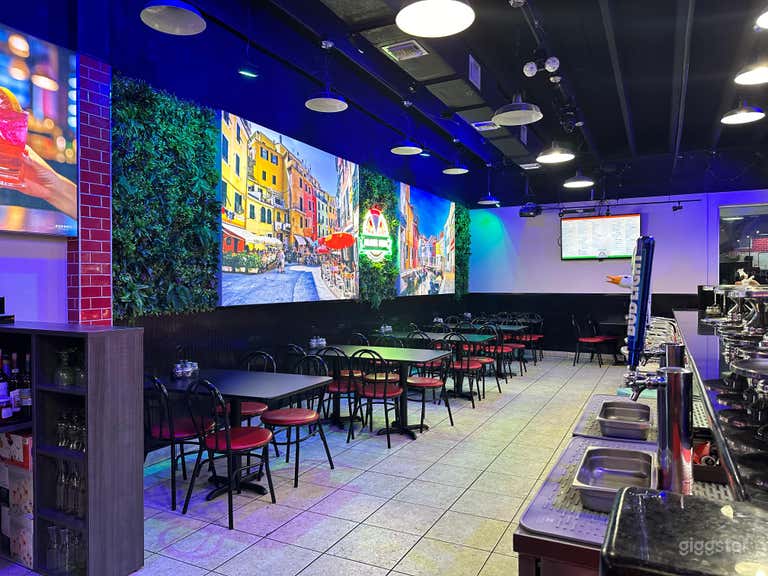  Charming Italian Eatery with Retro Vibes 