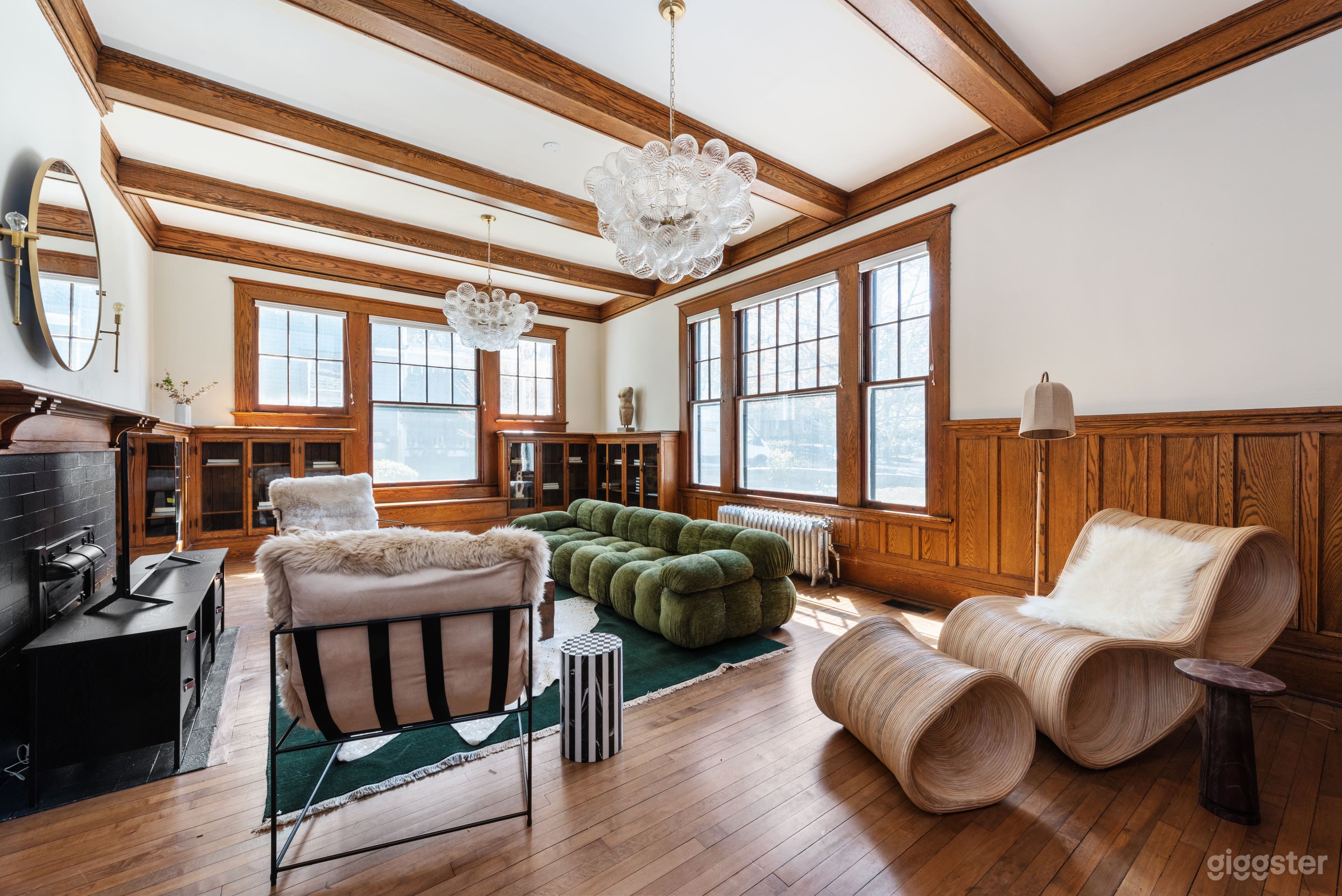 Royally Yours | Historic Designer Mansion Photo 1